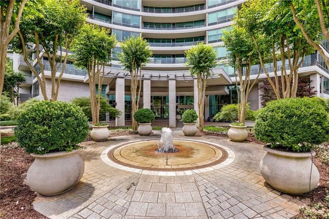 700 Park Regency Place NE 1501, Atlanta, GA 30326