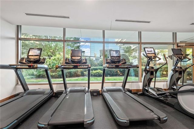 700 Park Regency Place NE 1501, Atlanta, GA 30326