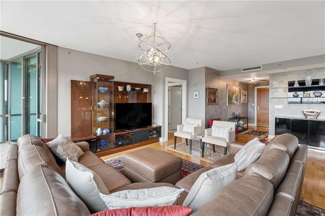 700 Park Regency Place NE 1501, Atlanta, GA 30326
