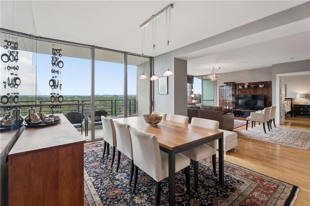 700 Park Regency Place NE 1501, Atlanta, GA 30326