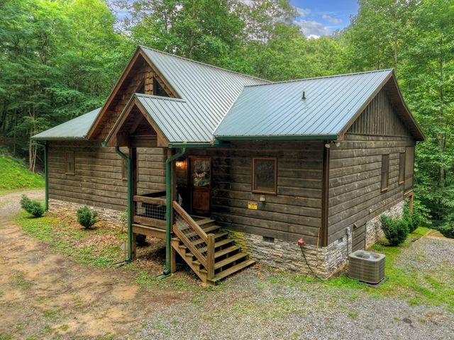 442 N Burgess Gap Road, Morganton, GA 30560