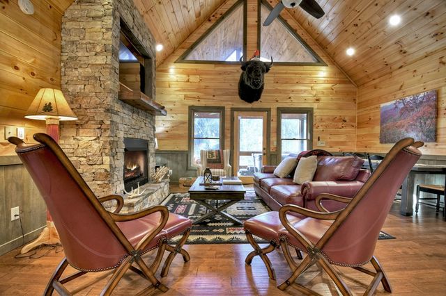 442 N Burgess Gap Road, Morganton, GA 30560