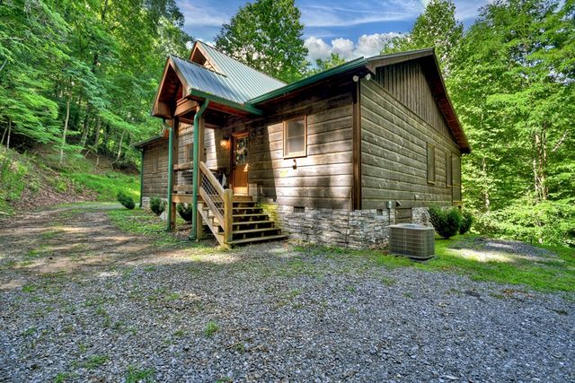 442 N Burgess Gap Road, Morganton, GA 30560