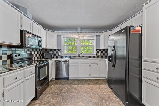 5308 Foxfire Road, Fayetteville, NC 28303