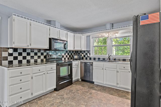 5308 Foxfire Road, Fayetteville, NC 28303