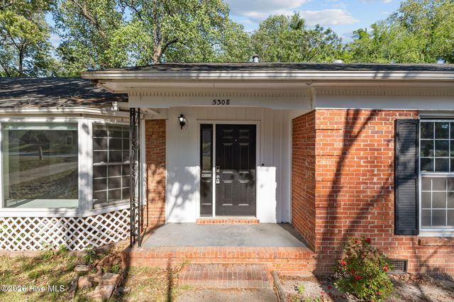 5308 Foxfire Road, Fayetteville, NC 28303