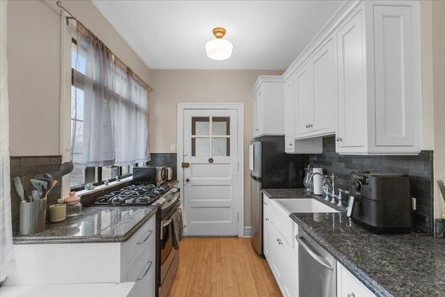 730 NOYES Street K3, Evanston, IL 60201
