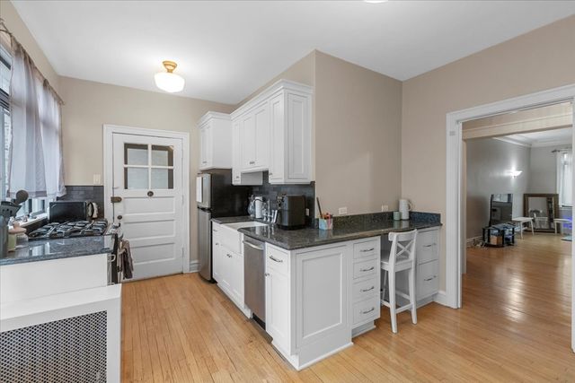 730 NOYES Street K3, Evanston, IL 60201