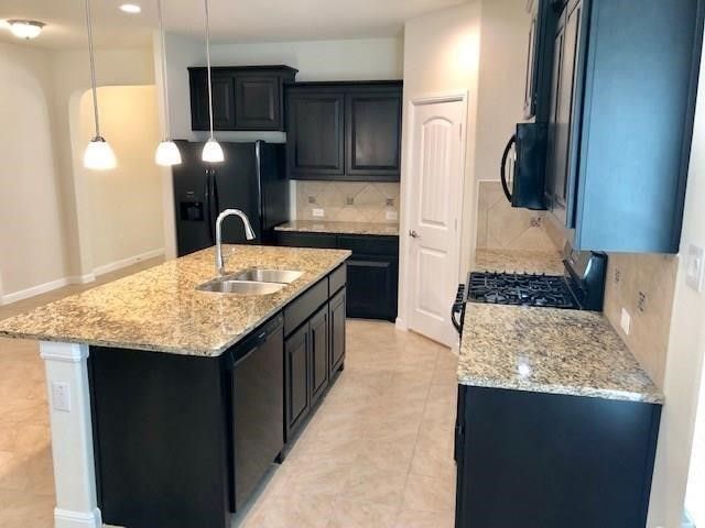 9105 Edenberry Lane, Fort Worth, TX 76179