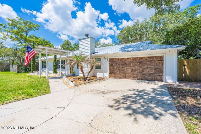 180 COCKATIEL Drive, Jacksonville, FL 32225