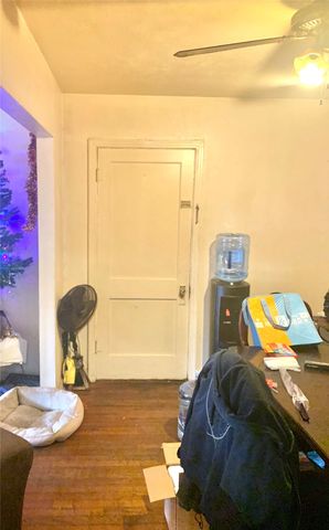 6925 Kennison Drive, Dallas, TX 75227