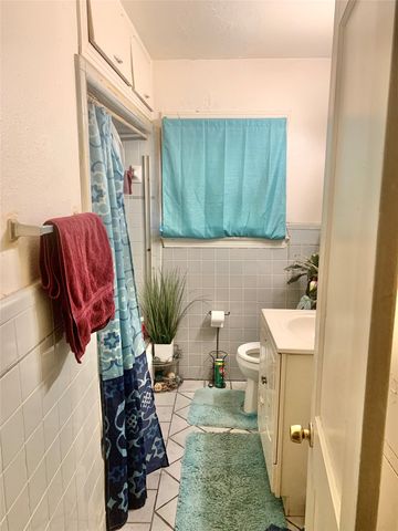 6925 Kennison Drive, Dallas, TX 75227