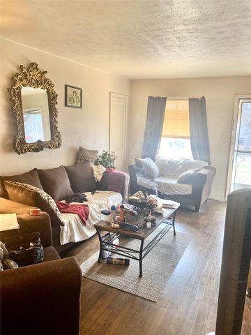 6925 Kennison Drive, Dallas, TX 75227