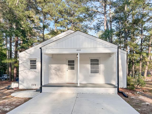 1800 Rosewood Avenue, Rocky Mount, NC 27801