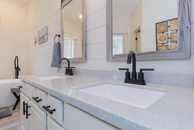 7422 Bosma Drive, Newburgh, IN 47630