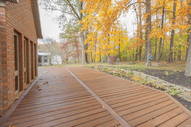 7422 Bosma Drive, Newburgh, IN 47630