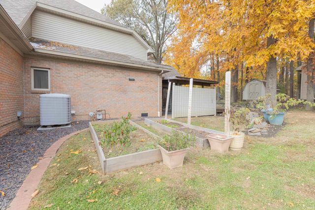 7422 Bosma Drive, Newburgh, IN 47630