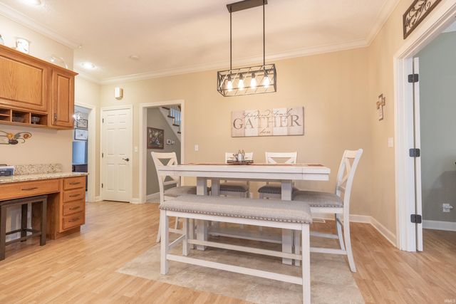 7422 Bosma Drive, Newburgh, IN 47630