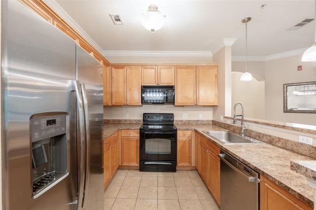1235 SW 9TH ROAD 301, Gainesville, FL 32601