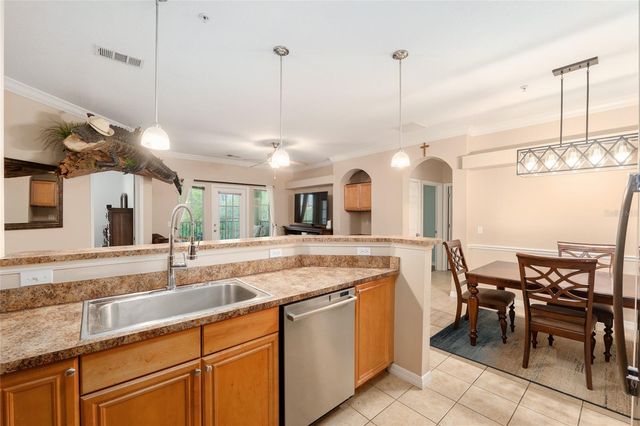 1235 SW 9TH ROAD 301, Gainesville, FL 32601