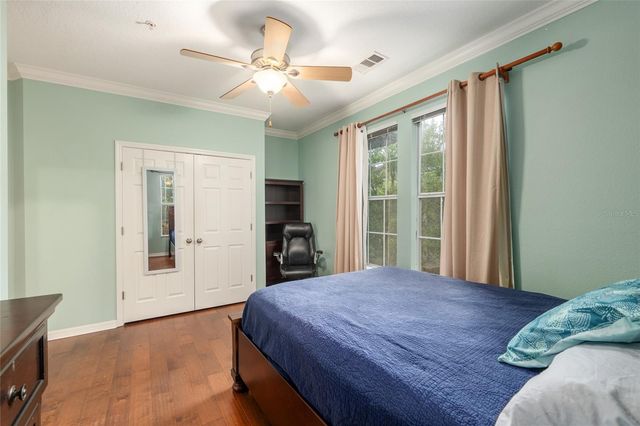 1235 SW 9TH ROAD 301, Gainesville, FL 32601