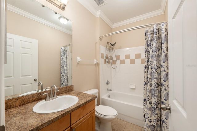 1235 SW 9TH ROAD 301, Gainesville, FL 32601
