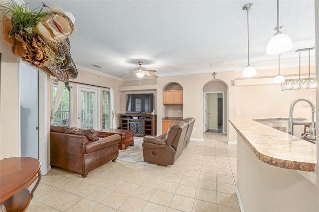 1235 SW 9TH ROAD 301, Gainesville, FL 32601