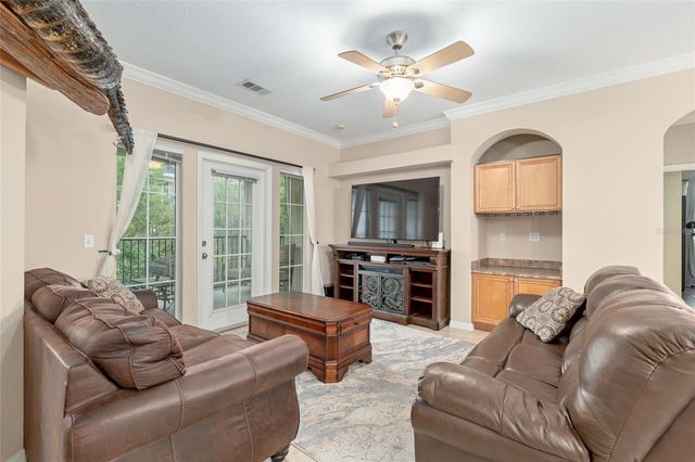 1235 SW 9TH ROAD 301, Gainesville, FL 32601