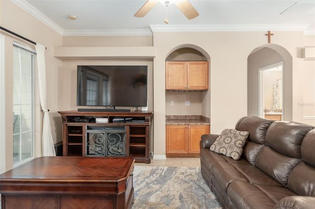 1235 SW 9TH ROAD 301, Gainesville, FL 32601