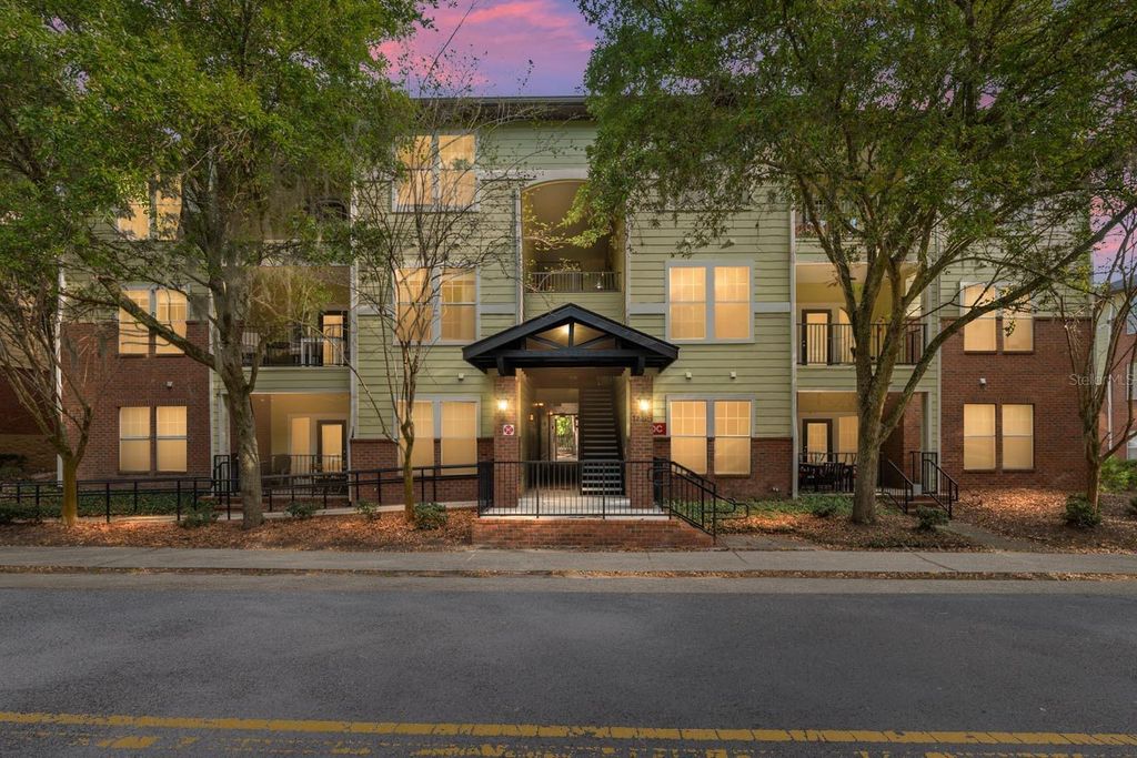 Image 1 of property listing at 1235 SW 9TH ROAD 301, Gainesville, FL 32601