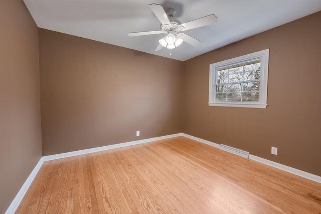 3355 S El Sirroco DRIVE, New Berlin, WI 53151