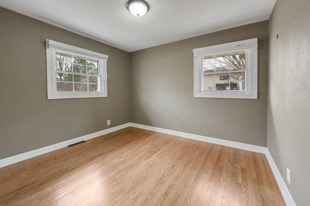 3355 S El Sirroco DRIVE, New Berlin, WI 53151