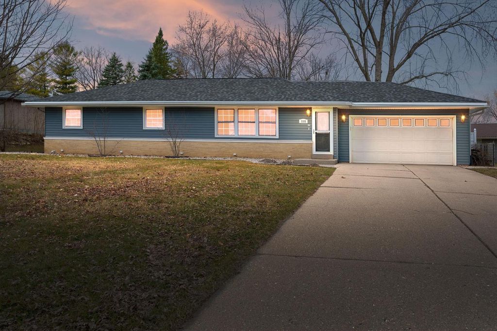 3355 S El Sirroco DRIVE, New Berlin, WI 53151
