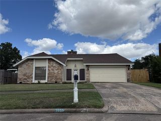9859 Sagecastle Lane, Houston, TX 77089