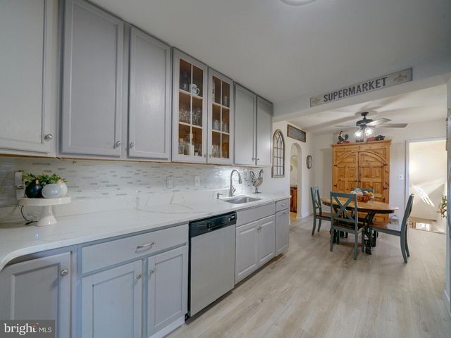 8204 ANALEE AVE, Baltimore, MD 21237