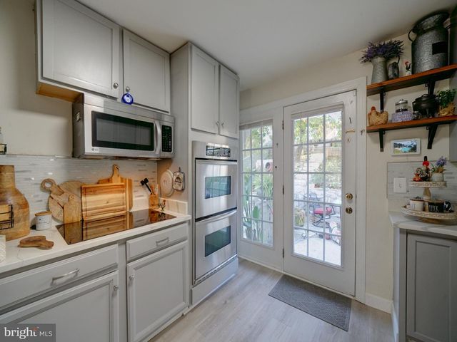 8204 ANALEE AVE, Baltimore, MD 21237