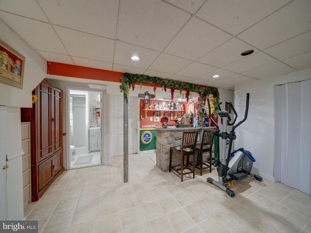 8204 ANALEE AVE, Baltimore, MD 21237