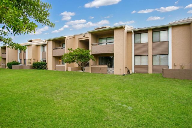 5223 VINELAND ROAD, Orlando, FL 32811