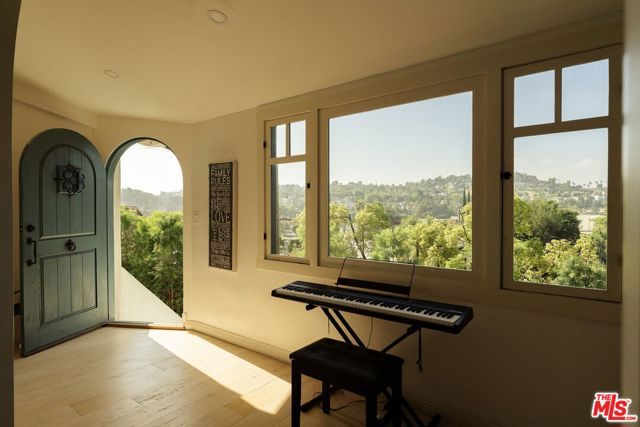 4197 York Boulevard, Los Angeles, CA 90065