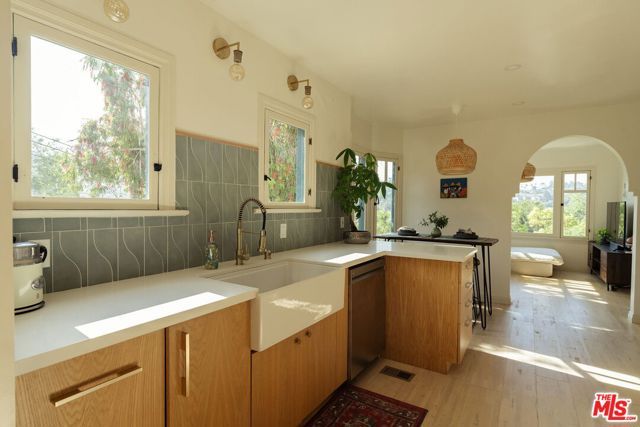 4197 York Boulevard, Los Angeles, CA 90065