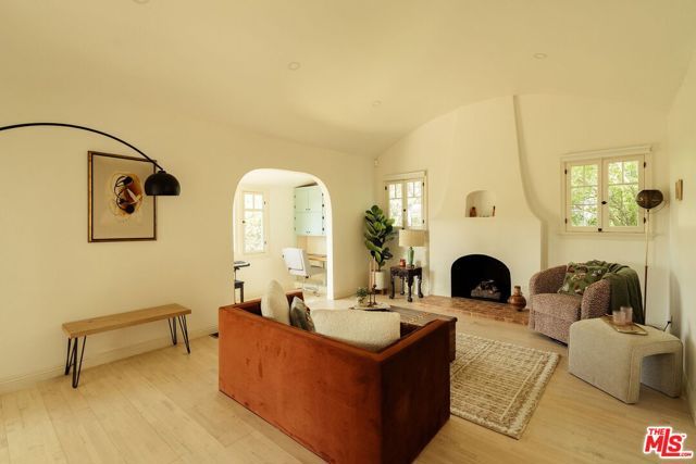 4197 York Boulevard, Los Angeles, CA 90065