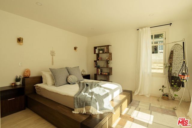 4197 York Boulevard, Los Angeles, CA 90065