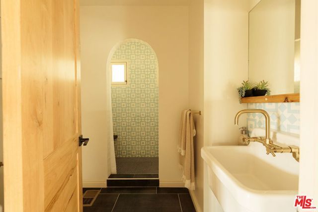 4197 York Boulevard, Los Angeles, CA 90065