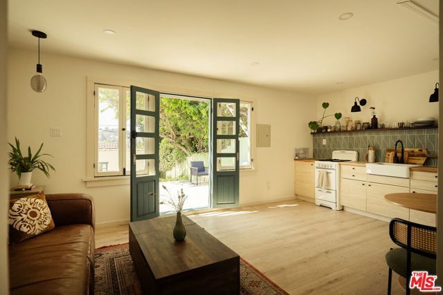 4197 York Boulevard, Los Angeles, CA 90065