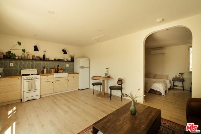 4197 York Boulevard, Los Angeles, CA 90065