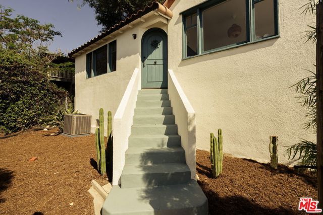 4197 York Boulevard, Los Angeles, CA 90065