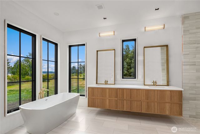 13160 Teal Lane, Long Beach, WA 98631