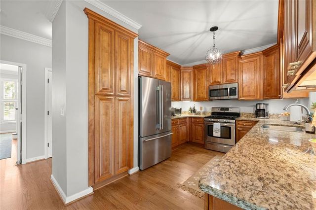 255 Tenth Fairway, Roswell, GA 30076