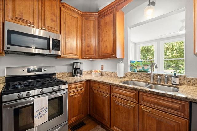 255 Tenth Fairway, Roswell, GA 30076