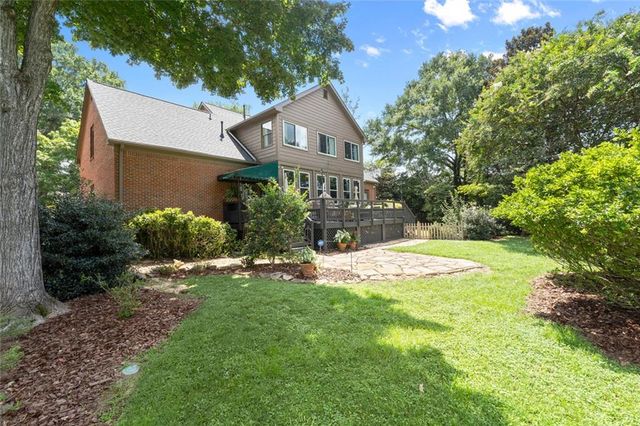 255 Tenth Fairway, Roswell, GA 30076